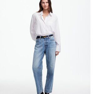 Madewell The Darted Barrel-Leg Jean in Dobbins Wash